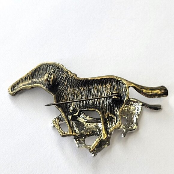 Race Horses Brooch Pin in Silver and Gold Tone - Picture 4 of 9